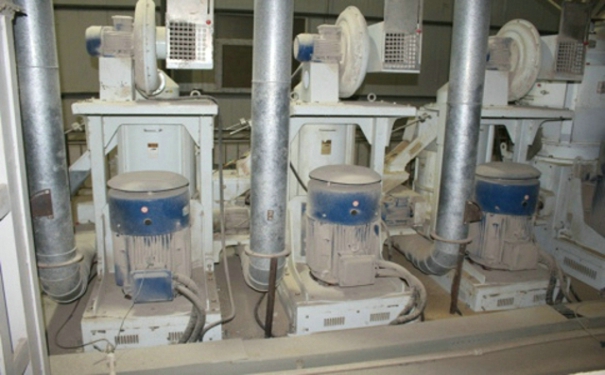 免费看片18禁机械